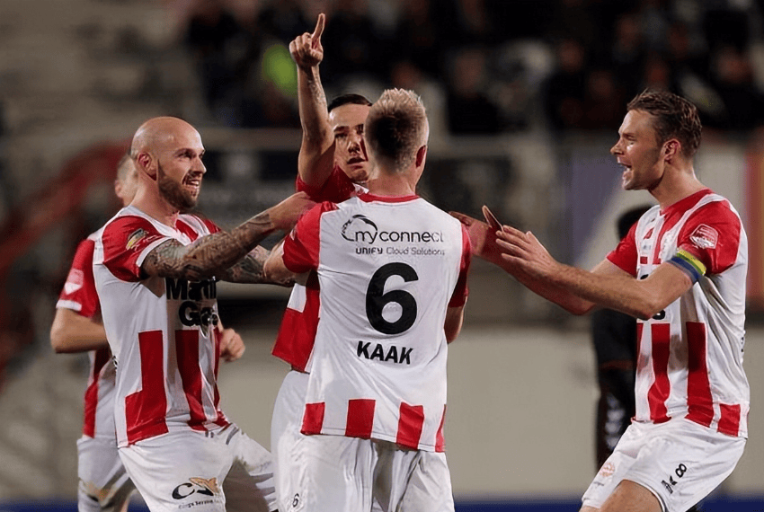 己的第二个 己的第二个